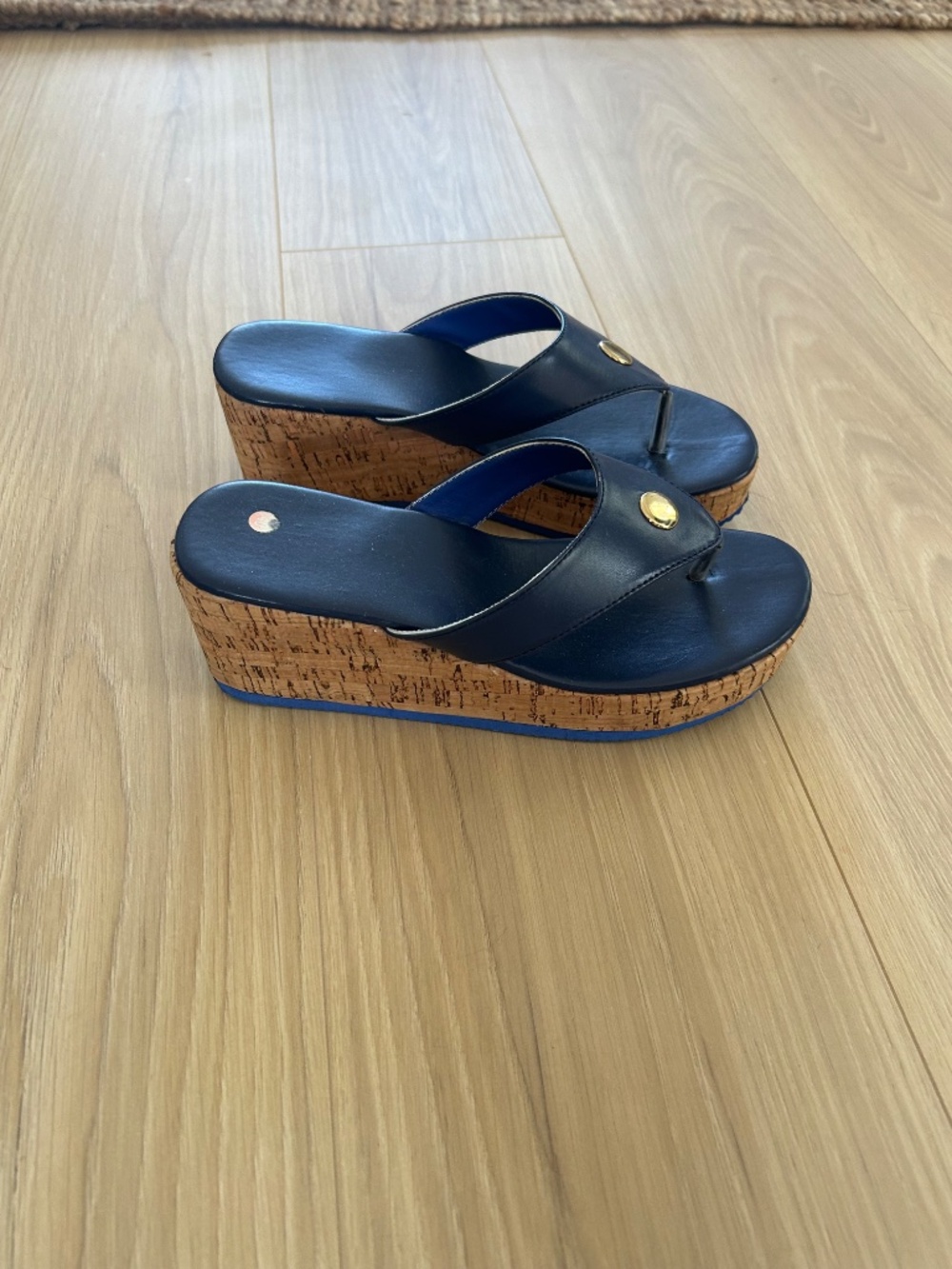 Sandals - Picture 2 of 3